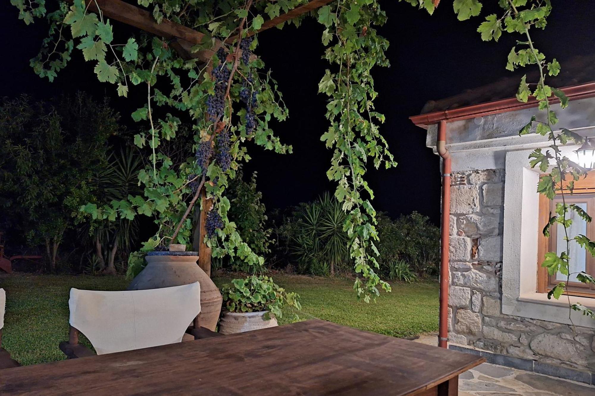 Garden House Kristi Villa Посиди Екстериор снимка