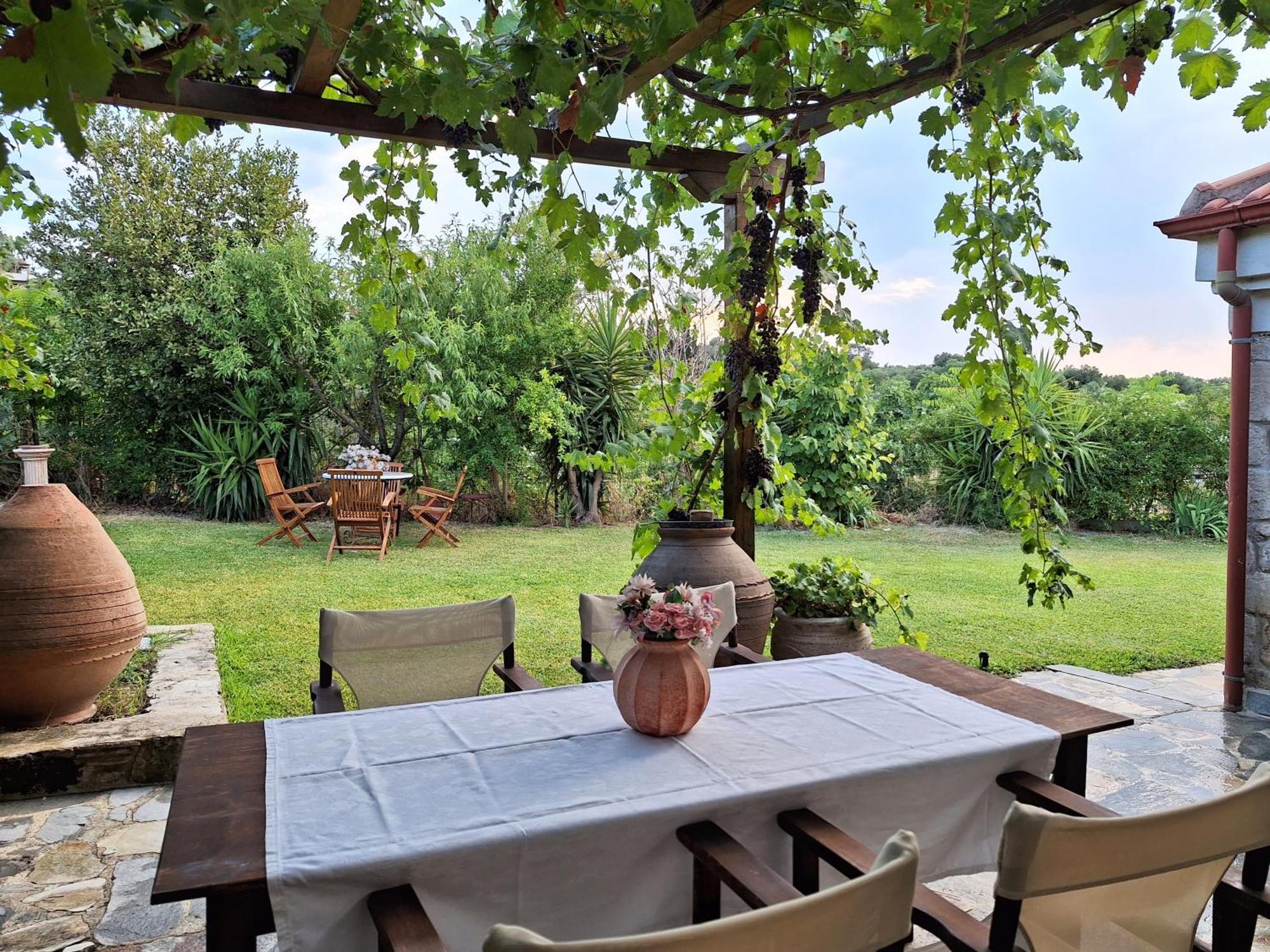 Garden House Kristi Villa Посиди Екстериор снимка
