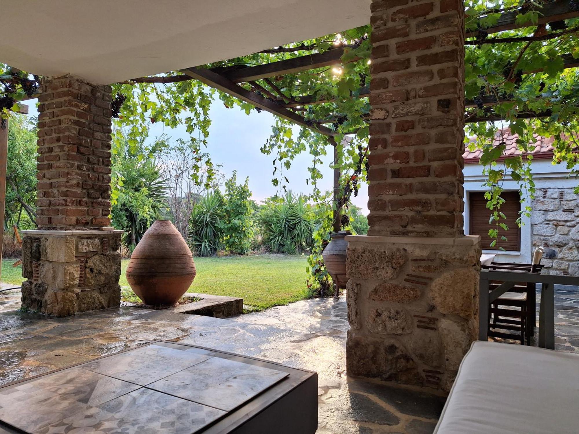 Garden House Kristi Villa Посиди Екстериор снимка