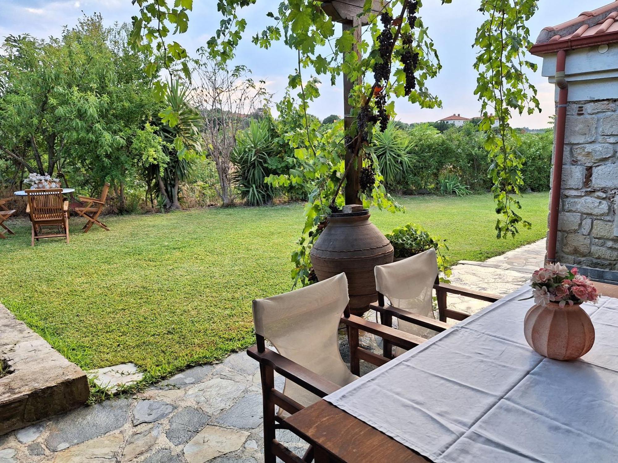 Garden House Kristi Villa Посиди Екстериор снимка
